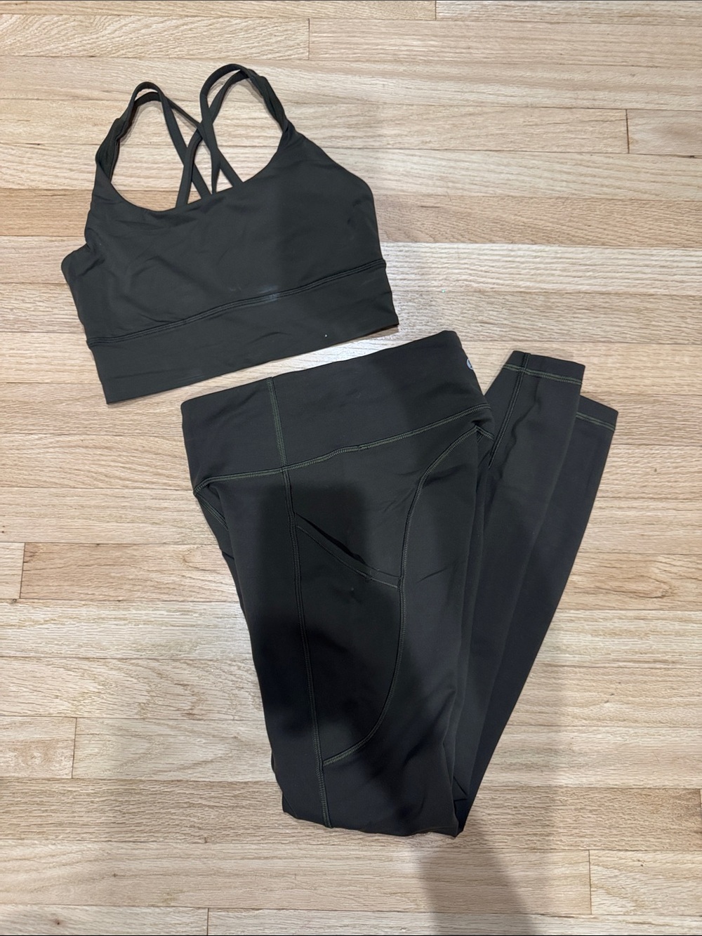 Lululemon Women’s army green High-Waist Leggings & Strappy Sports Bra Set